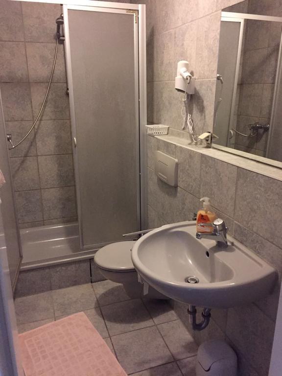 Hotel Restaurant Germania نيوفيد المظهر الخارجي الصورة